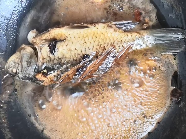 糖醋鯽魚的做法-甜味炒菜譜-易網健康養生網 糖醋鯽魚的做法-甜味炒菜譜