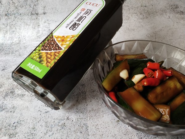 醋泡黃瓜的做法-酸辣味腌菜譜-易網健康養生網 醋泡黃瓜的做法-酸辣味腌菜譜