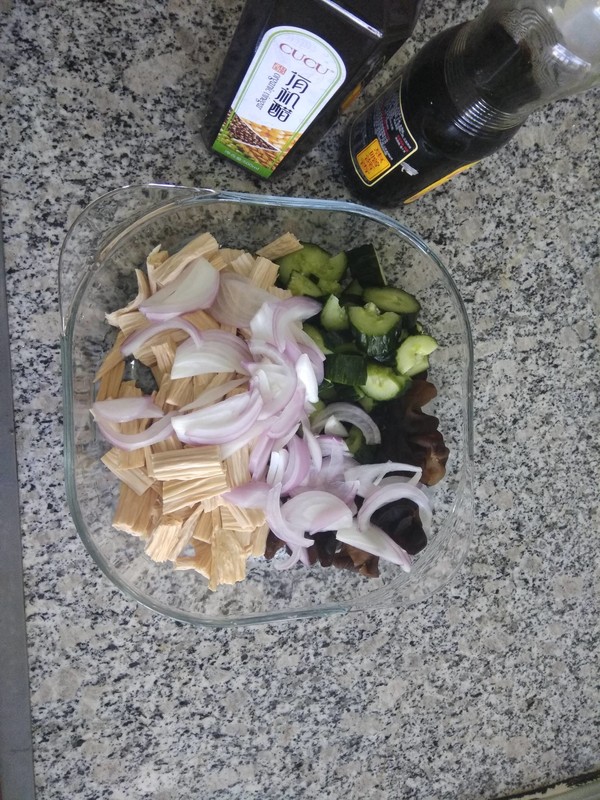 拌花菜的做法-酸辣味拌菜譜