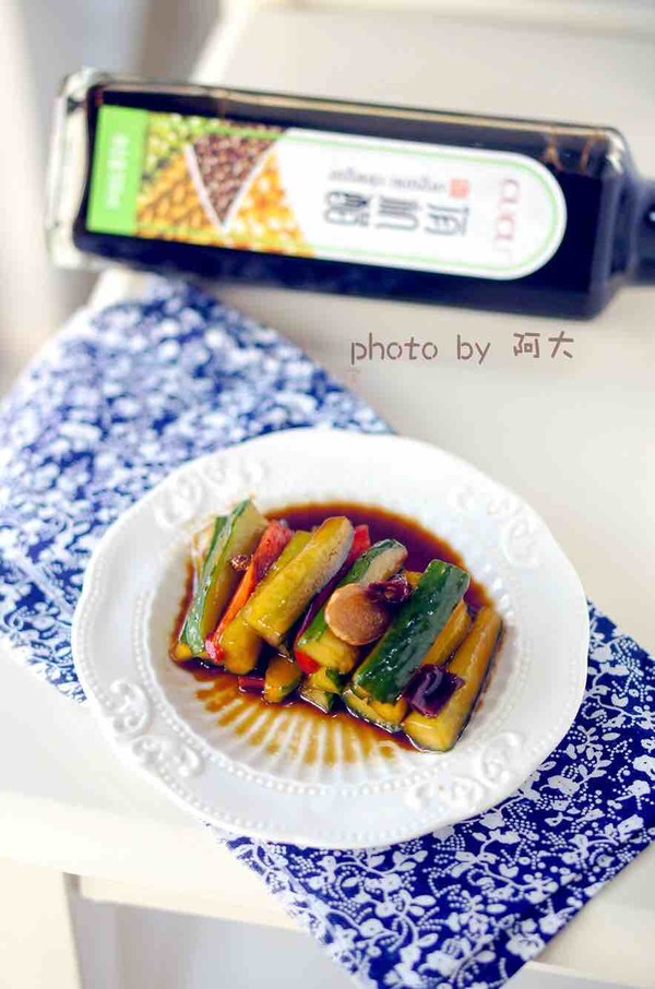 熗拌黃瓜的做法-酸辣味拌菜譜-易網健康養生網 熗拌黃瓜的做法-酸辣味拌菜譜