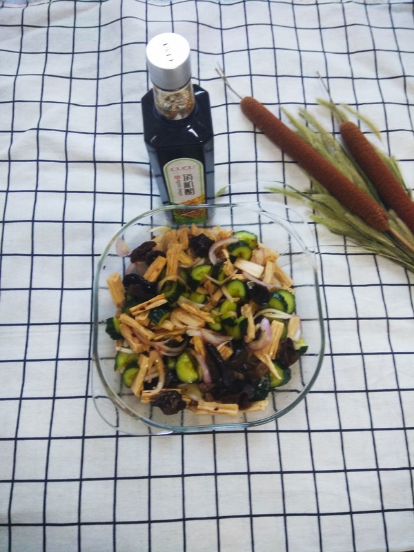 拌花菜的做法-酸辣味拌菜譜