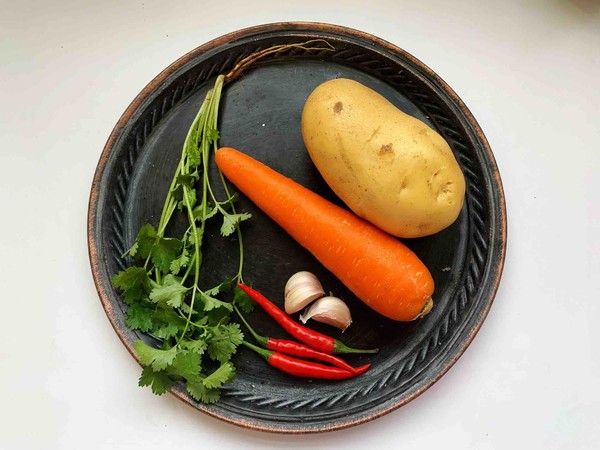 涼拌土豆絲的做法-家常味拌菜譜