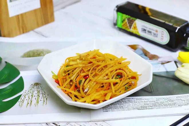 涼拌土豆絲的做法-家常味拌菜譜