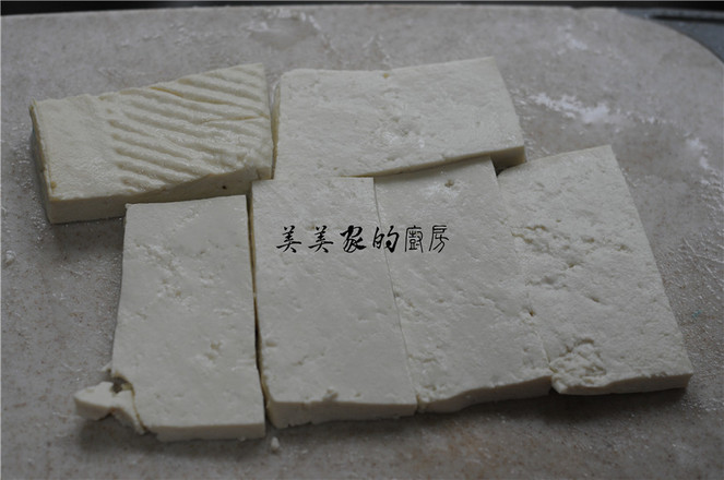 白菜苔炒凍豆腐的做法-家常味炒菜譜-易網<a href=http://www.jsjjzhkt.cn/ target=_blank class=infotextkey>健康養生</a>網 白菜苔炒凍豆腐的做法-家常味炒菜譜