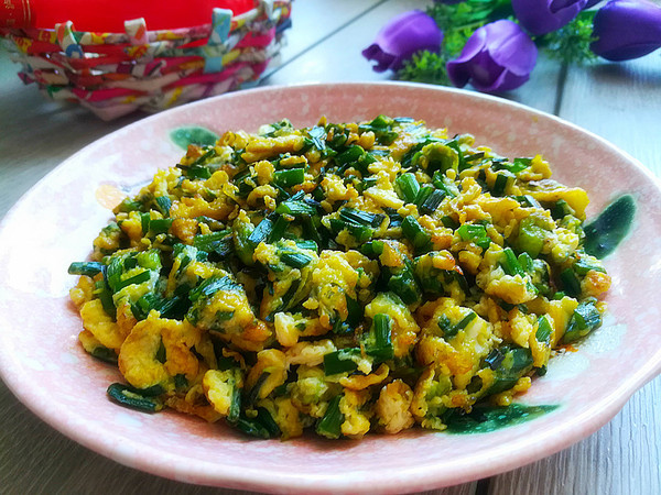 韭苔炒雞蛋的做法-家常味炒菜譜-易網健康養生網 韭苔炒雞蛋的做法-家常味炒菜譜