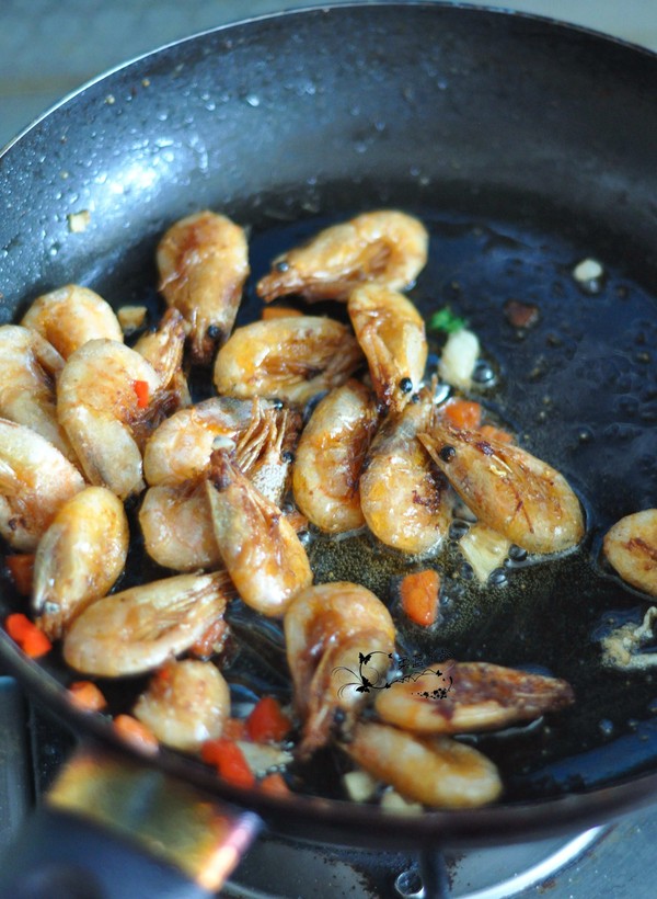 香酥北極蝦的做法-家常味炸菜譜-易網(wǎng)健康養(yǎng)生網(wǎng) 香酥北極蝦的做法-家常味炸菜譜