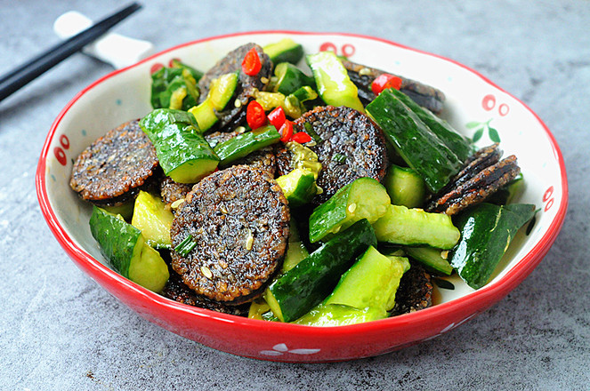 血粑拌黃瓜的做法-家常味拌菜譜-易網健康養生網 血粑拌黃瓜的做法-家常味拌菜譜