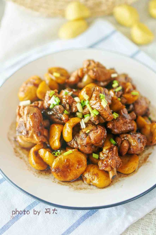 板栗燒雞的做法-咸鮮味燒菜譜-易網(wǎng)健康養(yǎng)生網(wǎng) 板栗燒雞的做法-咸鮮味燒菜譜