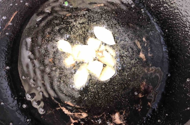 小炒藕丁的做法-香辣味炒菜譜-易網健康養生網 小炒藕丁的做法-香辣味炒菜譜