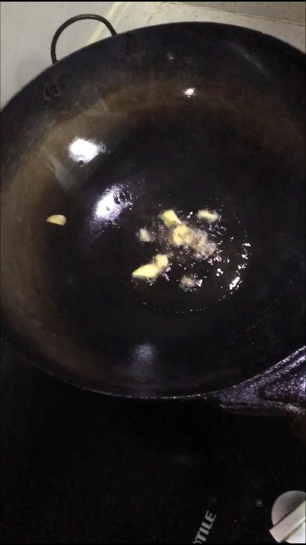 板栗燒雞的做法-咸鮮味燒菜譜-易網(wǎng)健康養(yǎng)生網(wǎng) 板栗燒雞的做法-咸鮮味燒菜譜