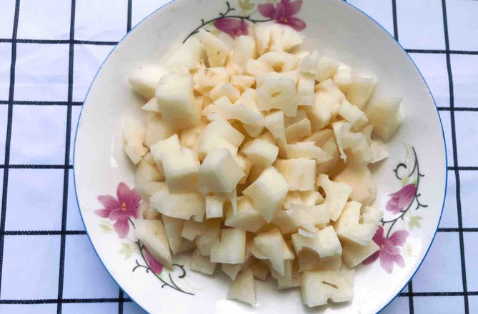 小炒藕丁的做法-香辣味炒菜譜-易網健康養生網 小炒藕丁的做法-香辣味炒菜譜