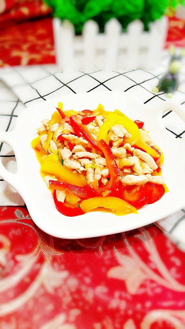 彩椒雞絲的做法-家常味炒菜譜-易網健康養生網 彩椒雞絲的做法-家常味炒菜譜