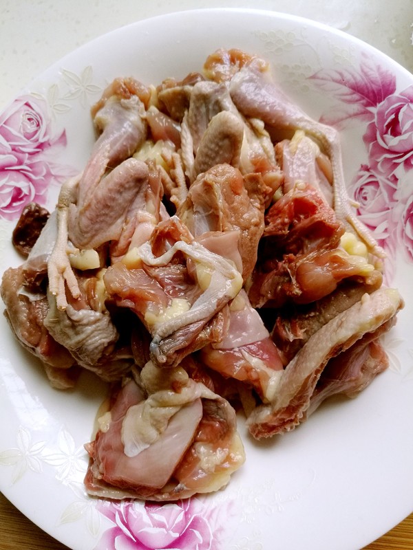 花生米燒鵪鶉的做法-咸鮮味其它工藝菜譜-易網健康養生網 花生米燒鵪鶉的做法-咸鮮味其它工藝菜譜