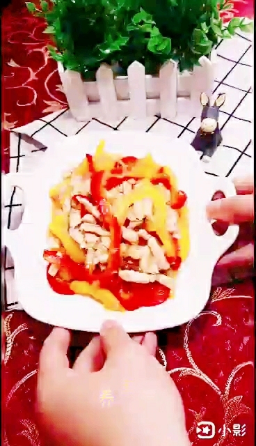 彩椒雞絲的做法-家常味炒菜譜-易網健康養生網 彩椒雞絲的做法-家常味炒菜譜