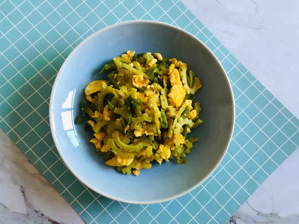 苦瓜炒蛋的做法-家常味炒菜譜