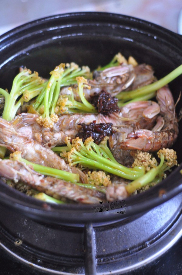 干鍋皮皮蝦的做法-香辣味燜菜譜-易網(wǎng)健康養(yǎng)生網(wǎng) 干鍋皮皮蝦的做法-香辣味燜菜譜