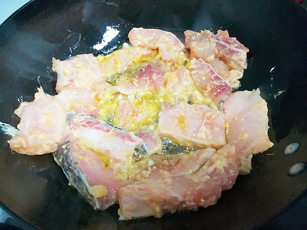 油煎魚片的做法-香辣味炸菜譜-易網健康養生網 油煎魚片的做法-香辣味炸菜譜