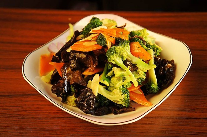 素炒家常菜的做法-家常味炒菜譜-易網(wǎng)健康養(yǎng)生網(wǎng) 素炒家常菜的做法-家常味炒菜譜