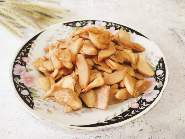 菱角米炒肉的做法-咸鮮味炒菜譜-易網健康養生網 菱角米炒肉的做法-咸鮮味炒菜譜