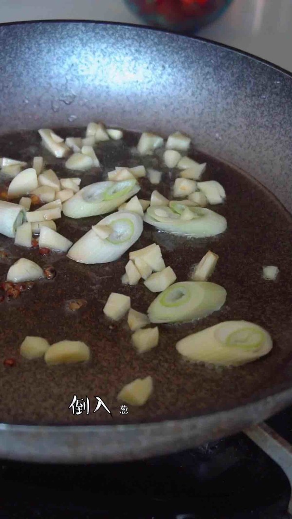 西紅柿炒花菜的做法-家常味炒菜譜-易網<a href=http://www.jsjjzhkt.cn/ target=_blank class=infotextkey>健康養生</a>網 西紅柿炒花菜的做法-家常味炒菜譜