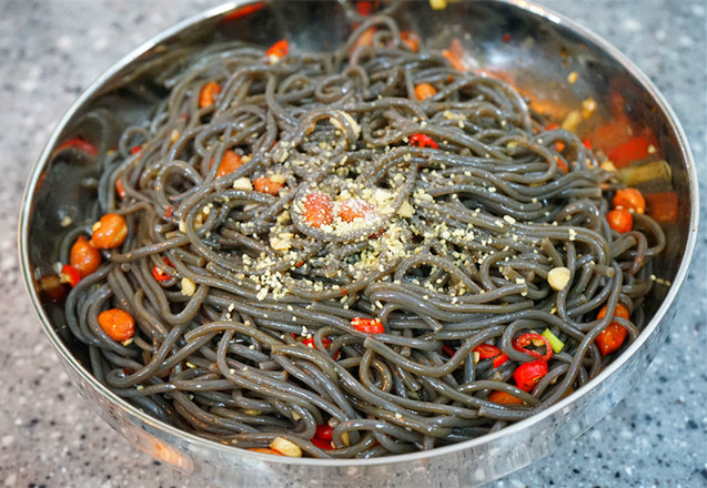 涼拌蕨根粉的做法-香辣味拌菜譜-易網健康養生網 涼拌蕨根粉的做法-香辣味拌菜譜