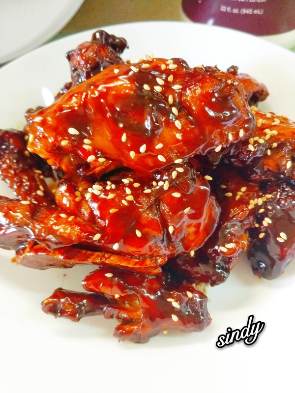 無油紅燒雞翅的做法-咸鮮味燒菜譜-易網(wǎng)健康養(yǎng)生網(wǎng) 無油紅燒雞翅的做法-咸鮮味燒菜譜