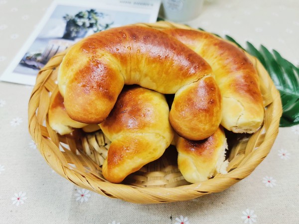 牛角軟面包的做法-甜味烘焙菜譜-易網健康養生網 牛角軟面包的做法-甜味烘焙菜譜