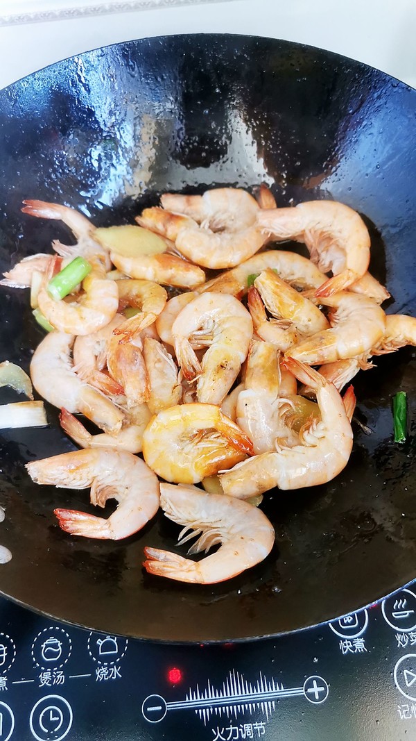 紅燜大蝦的做法-咸鮮味燜菜譜