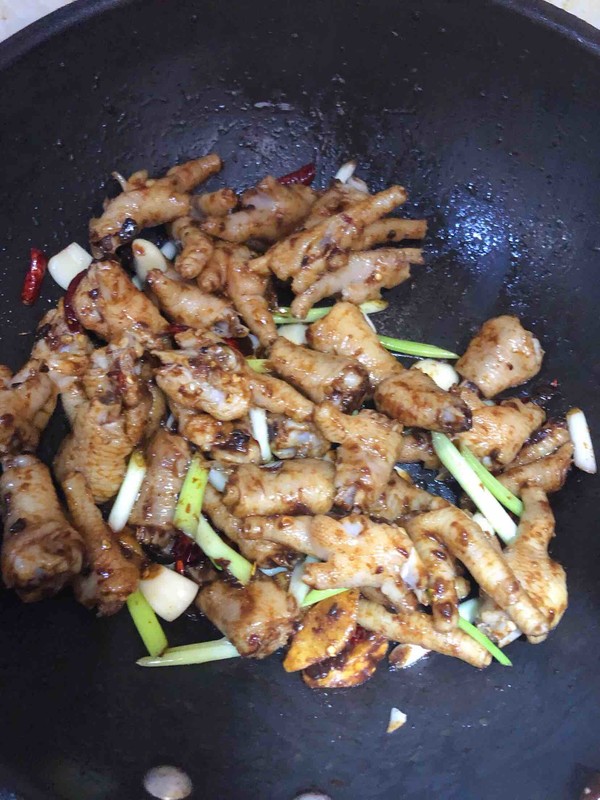 香辣雞爪的做法-香辣味煮菜譜-易網健康養生網 香辣雞爪的做法-香辣味煮菜譜