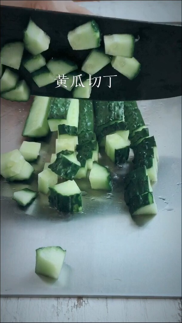 黃瓜丁炒蝦仁的做法-家常味炒菜譜