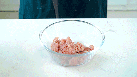 咸蛋黃珍珠丸子的做法-家常味蒸菜譜-易網(wǎng)健康養(yǎng)生網(wǎng) 咸蛋黃珍珠丸子的做法-家常味蒸菜譜