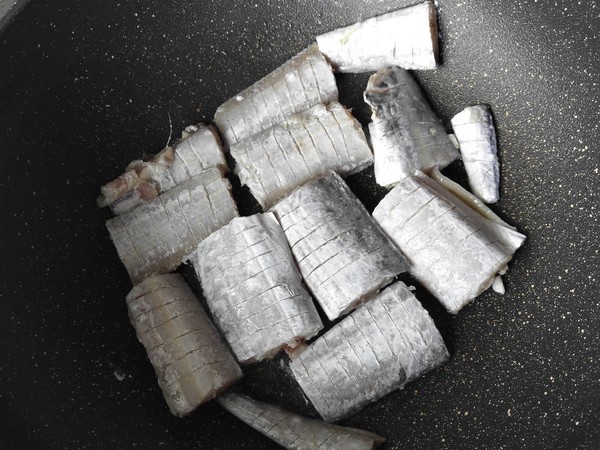 茄汁帶魚的做法-茄汁味燉菜譜