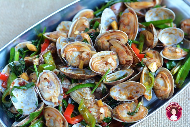 爆炒花蛤的做法-香辣味炒菜譜-易網健康養生網 爆炒花蛤的做法-香辣味炒菜譜