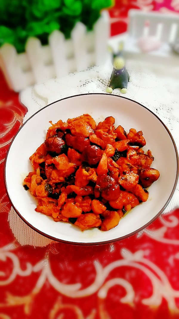 栗子燒雞腿的做法-家常味燒菜譜-易網健康養生網 栗子燒雞腿的做法-家常味燒菜譜