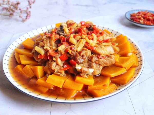 南瓜蒸雞腿的做法-香辣味蒸菜譜-易網健康養生網 南瓜蒸雞腿的做法-香辣味蒸菜譜