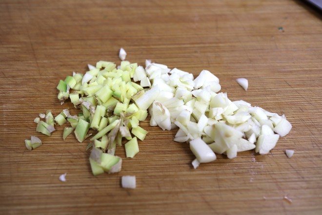 爆炒花蛤的做法-香辣味炒菜譜-易網健康養生網 爆炒花蛤的做法-香辣味炒菜譜