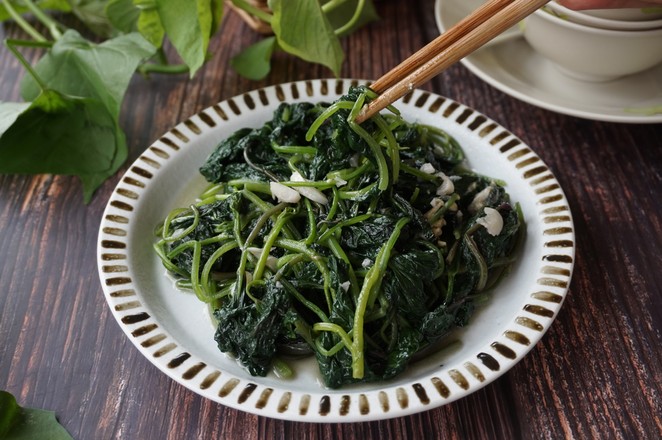 蒜蓉炒薯藤的做法-家常味炒菜譜-易網(wǎng)健康養(yǎng)生網(wǎng) 蒜蓉炒薯藤的做法-家常味炒菜譜