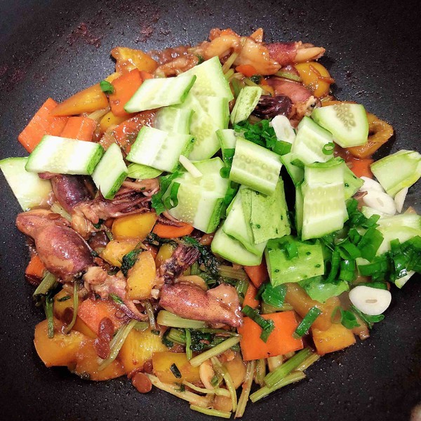 醬爆筆管魷魚(10分鐘快手菜)的做法-醬香味炒菜譜-易網健康養生網 醬爆筆管魷魚(10分鐘快手菜)的做法-醬香味炒菜譜