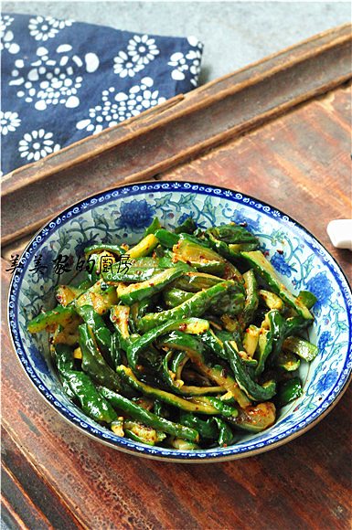 拌黃瓜的做法-家常味拌菜譜-易網(wǎng)健康養(yǎng)生網(wǎng) 拌黃瓜的做法-家常味拌菜譜