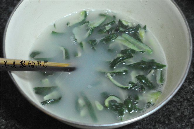 拌黃瓜的做法-家常味拌菜譜-易網(wǎng)健康養(yǎng)生網(wǎng) 拌黃瓜的做法-家常味拌菜譜