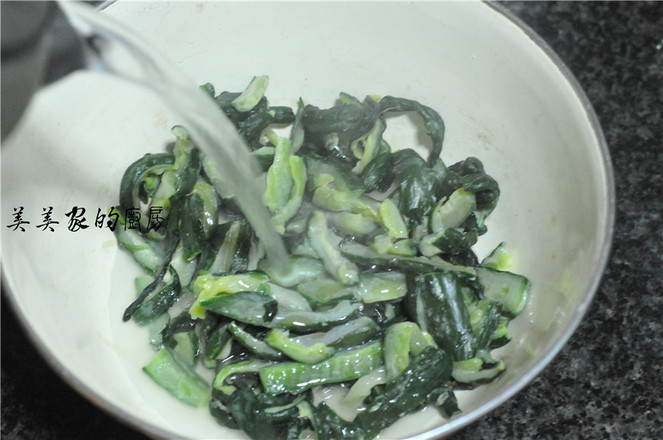 拌黃瓜的做法-家常味拌菜譜-易網(wǎng)健康養(yǎng)生網(wǎng) 拌黃瓜的做法-家常味拌菜譜