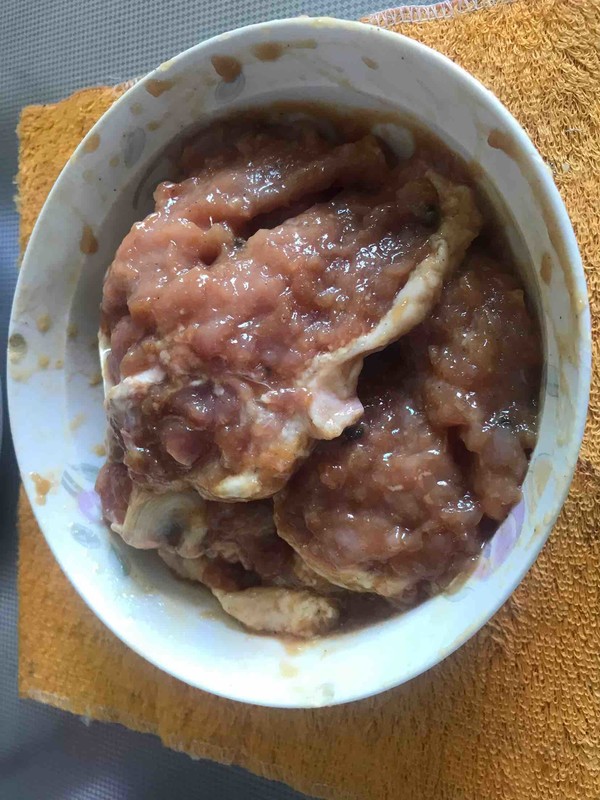 家人最愛美味蔥燒大排的做法-咸鮮味燒菜譜-易網(wǎng)健康養(yǎng)生網(wǎng) 家人最愛美味蔥燒大排的做法-咸鮮味燒菜譜