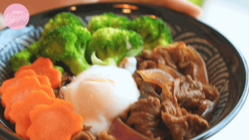 溫泉蛋牛肉飯的做法-家常味炒菜譜-易網健康養生網 溫泉蛋牛肉飯的做法-家常味炒菜譜