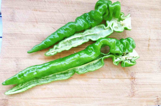 青椒炒杏鮑菇的做法-咸鮮味炒菜譜-易網(wǎng)健康養(yǎng)生網(wǎng) 青椒炒杏鮑菇的做法-咸鮮味炒菜譜