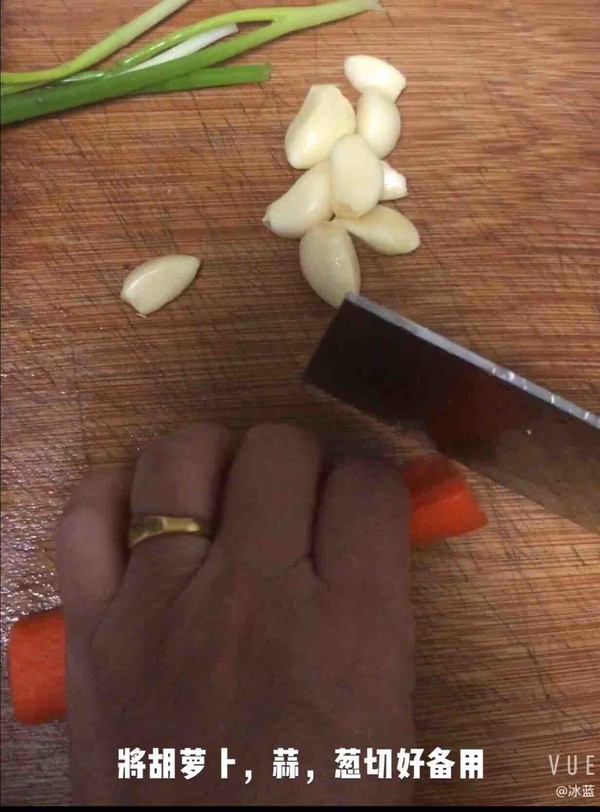 清炒花菜的做法-家常味炒菜譜-易網健康養生網 清炒花菜的做法-家常味炒菜譜