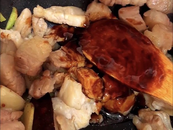 肥而不膩的無油紅燒肉的做法-家常味燉菜譜