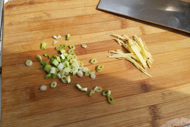 紅燒大蝦的做法-咸鮮味炒菜譜-易網(wǎng)健康養(yǎng)生網(wǎng) 紅燒大蝦的做法-咸鮮味炒菜譜