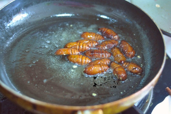 椒鹽蠶蛹的做法-家常味炸菜譜