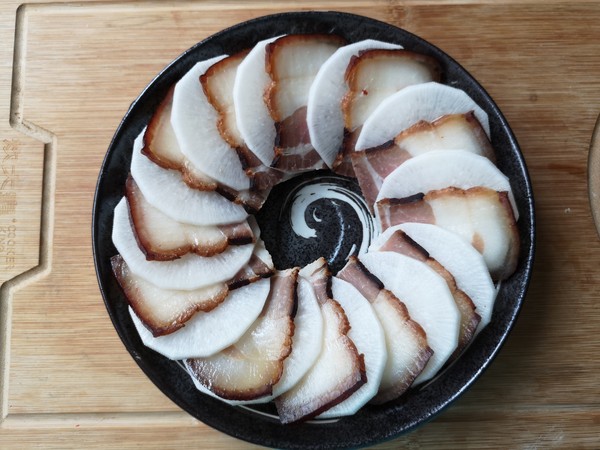 蘿卜蒸臘肉的做法-咸鮮味蒸菜譜-易網健康養生網 蘿卜蒸臘肉的做法-咸鮮味蒸菜譜