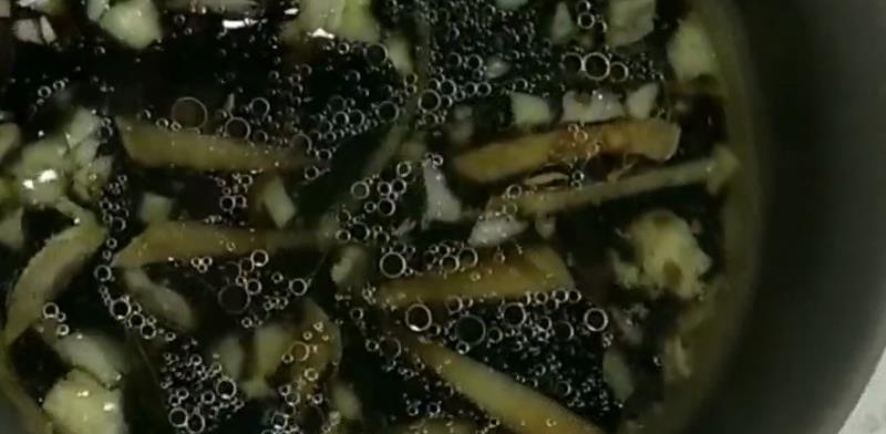 清蒸螃蟹配自制料汁的做法-家常味蒸菜譜-易網健康養生網 清蒸螃蟹配自制料汁的做法-家常味蒸菜譜